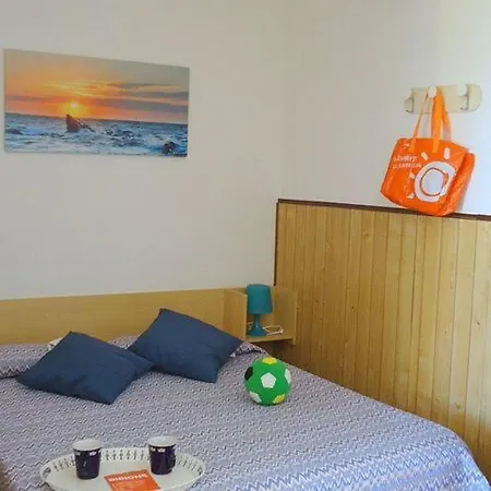Valbella Beach 비비오네